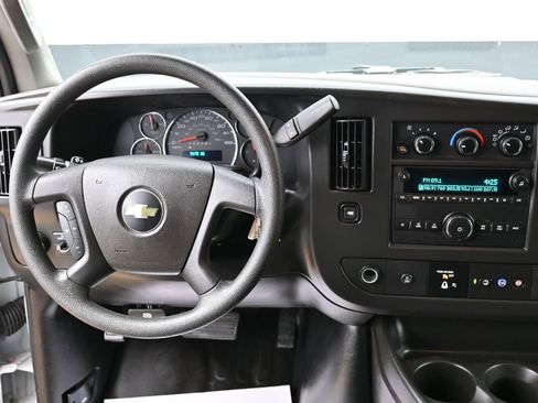 Used 2024 Chevrolet Express 3500 Extended w/ Driver Convenience Package image 29