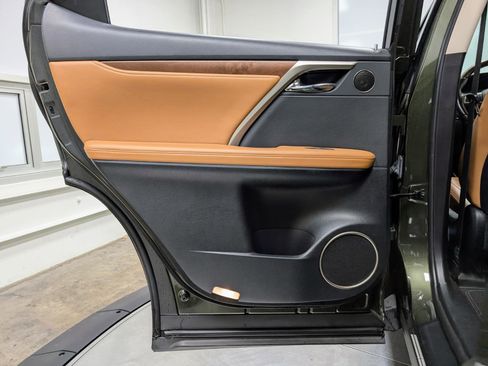 Used 2022 Lexus RX 350L FWD w/ Premium Package image 16