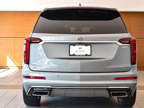 Used 2024 Cadillac XT6 Premium Luxury AWD/4WD image 7