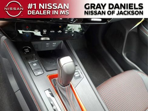 Certified 2025 Nissan Kicks SR AWD/4WD image 25