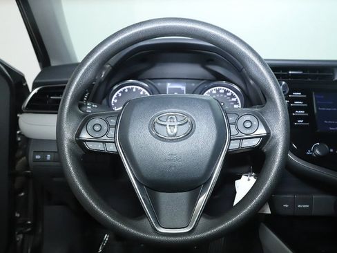 Used 2020 Toyota Camry LE FWD image 13