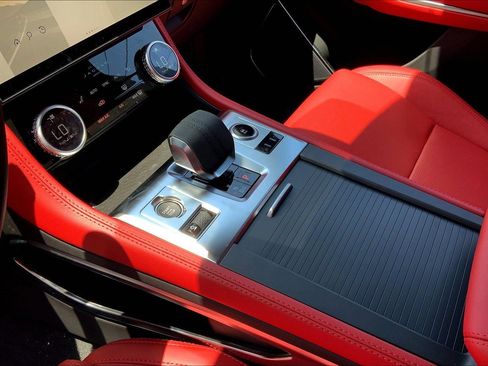 New 2026 Jaguar F-PACE R-Dynamic S image 7