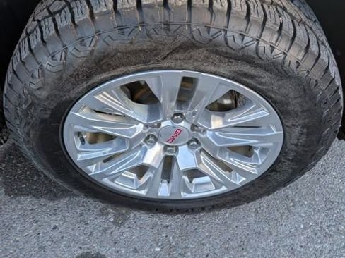 Used 2024 GMC Sierra 1500 Denali w/ Technology Package AWD/4WD image 13