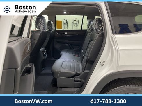 New 2026 Volkswagen Atlas SEL image 10