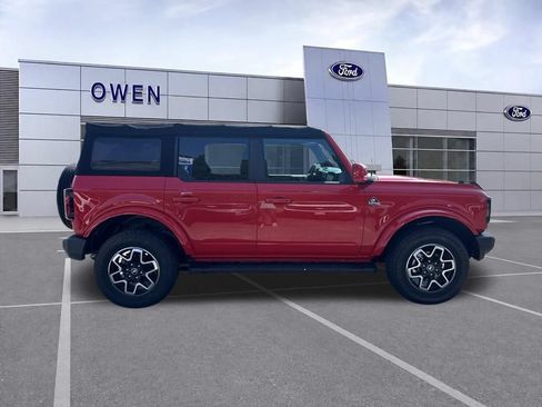 Used 2022 Ford Bronco Outer Banks AWD/4WD image 6