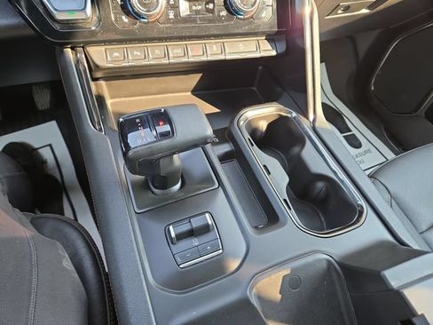 Used 2024 GMC Sierra 1500 AT4 w/ AT4 Premium Package AWD/4WD image 24
