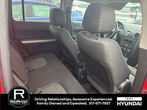 Used 2010 Chevrolet HHR LT image 11
