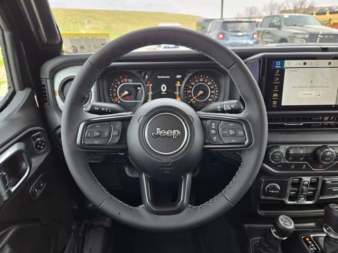 New 2026 Jeep Gladiator Sport AWD/4WD image 17