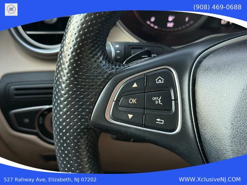 Used 2017 Mercedes-Benz GLC 300 4MATIC image 12