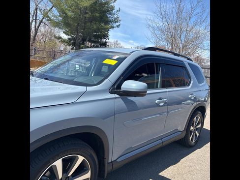 Used 2023 Honda Pilot Elite image 13