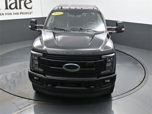Used 2019 Ford F250 Lariat image 44