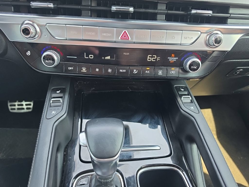 Used 2024 Kia Telluride SX Prestige w/ Towing Package AWD/4WD image 21