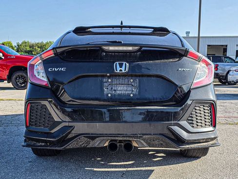 Used 2018 Honda Civic Sport image 5