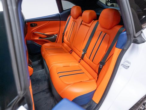 Used 2021 Aston Martin DBX AWD/4WD image 26