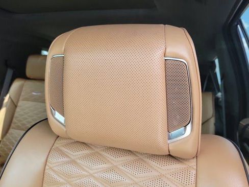 Certified 2021 Cadillac Escalade Premium Luxury image 8