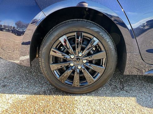 Used 2025 Toyota Corolla LE image 30