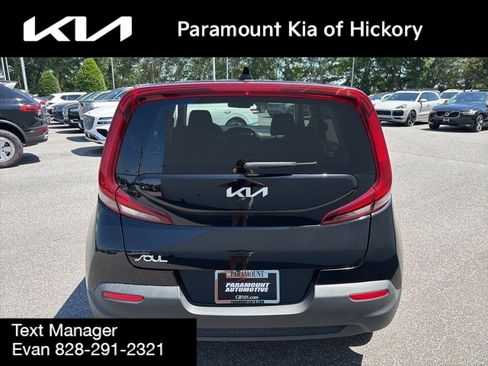 Used 2022 Kia Soul LX w/ Technology Package FWD image 8