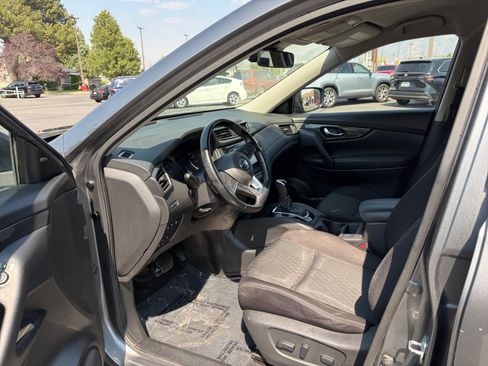 Used 2020 Nissan Rogue SV AWD/4WD image 10
