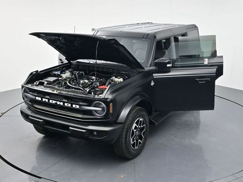 Used 2025 Ford Bronco Outer Banks w/ Matte Film Protection Package AWD/4WD image 55