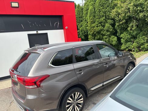 Used 2020 Mitsubishi Outlander ES image 5