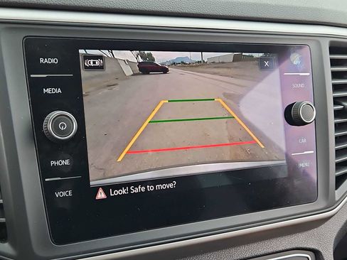 Used 2021 Volkswagen Atlas SE image 28