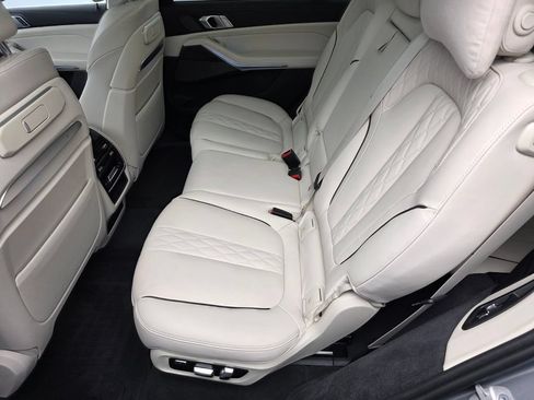 Certified 2024 BMW X7 xDrive40i w/ Premium Package AWD/4WD image 14