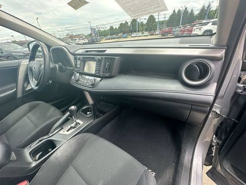 Used 2018 Toyota RAV4 XLE w/ Plus Extra Value Package AWD/4WD image 31
