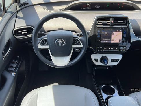 Used 2019 Toyota Prius Prime Plus FWD image 15
