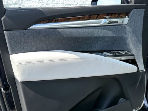 New 2026 Cadillac Escalade Platinum Sport w/ LPO, ONYX Package AWD/4WD image 16