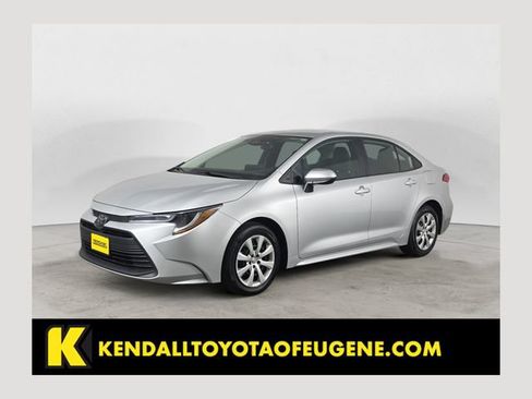 Certified 2025 Toyota Corolla LE FWD image 1