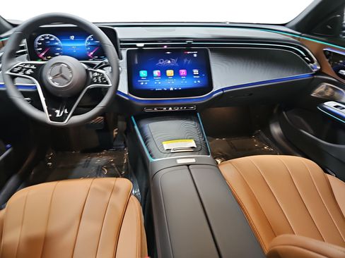 New 2026 Mercedes-Benz E 350 4MATIC Sedan image 9