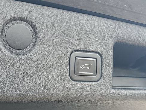 Certified 2020 Chevrolet Equinox Premier FWD image 8