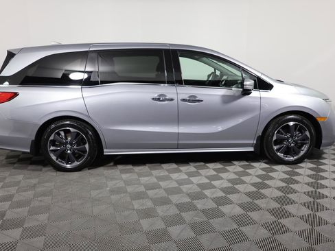 Used 2022 Honda Odyssey Elite image 4