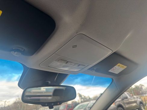 Used 2014 Chevrolet Cruze LT w/ Technology Package image 23