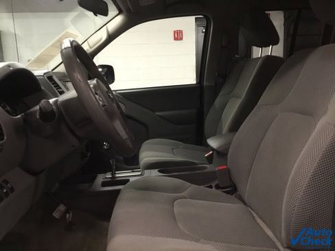 Used 2017 Nissan Frontier SV image 25