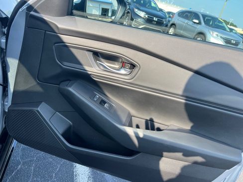 Used 2024 Honda Accord EX-L image 31