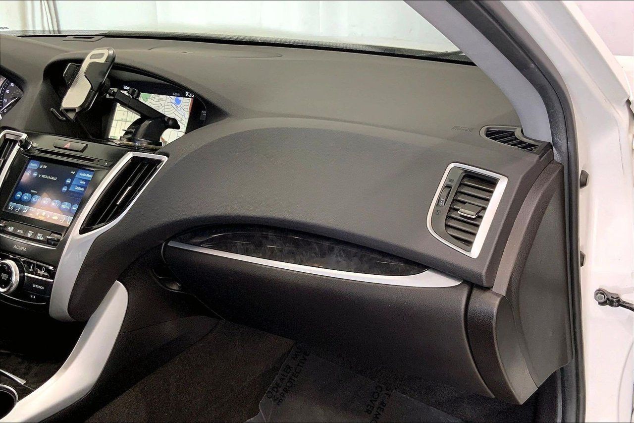 Used 2019 Acura TLX w/ Technology Package FWD image 16