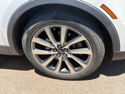 Used 2019 Lincoln Nautilus Select FWD image 4