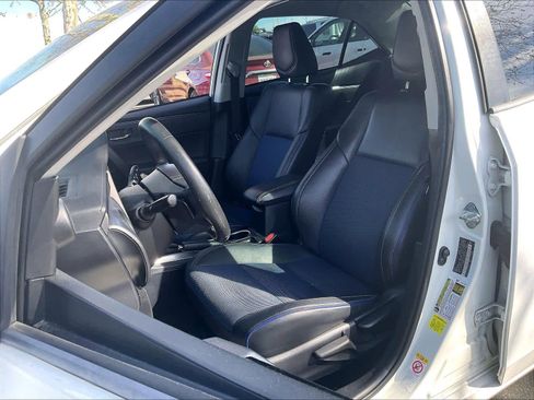 Used 2018 Toyota Corolla SE image 26