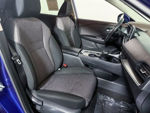 Certified 2023 Nissan Rogue SV FWD image 16