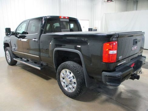 Used 2015 GMC Sierra 2500 Denali w/ Duramax Plus Package image 7
