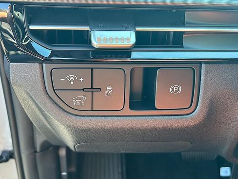 New 2026 Kia Sportage SX FWD image 15