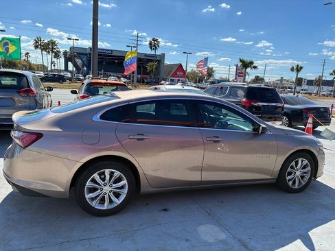 Used 2019 Chevrolet Malibu LT FWD image 12