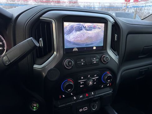 Used 2021 Chevrolet Silverado 1500 LT Trail Boss w/ Bed Protection Package image 9