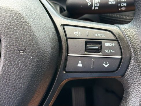 Used 2025 Honda HR-V LX image 16
