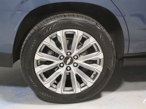 Used 2025 Chevrolet Tahoe High Country AWD/4WD image 38