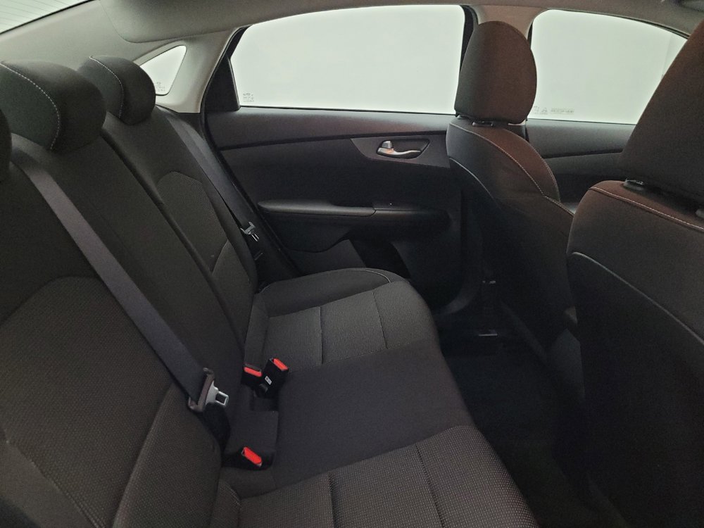 Used 2020 Kia Forte LXS FWD image 19