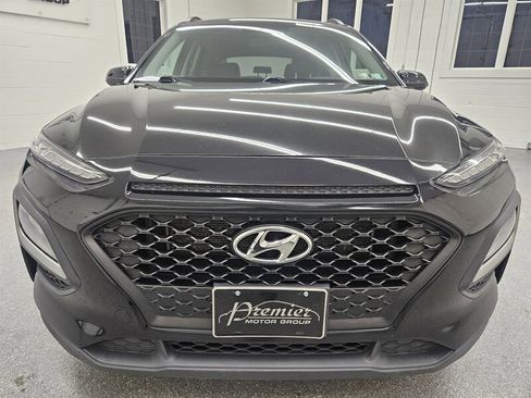 Used 2018 Hyundai Kona SEL image 2