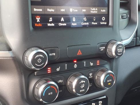 Used 2019 RAM 1500 Big Horn AWD/4WD image 17