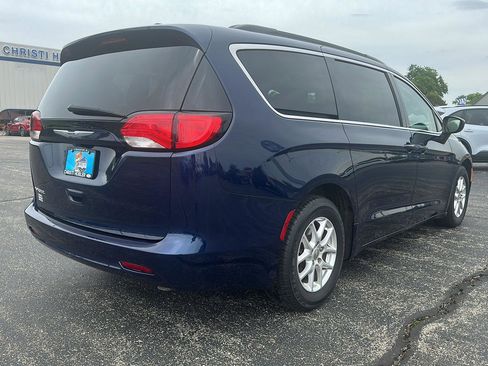 Used 2020 Chrysler Voyager Lxi FWD image 5